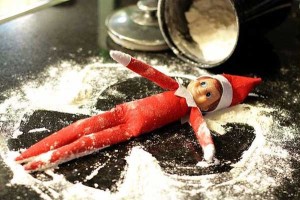 elf-on-the-shelf-snow-play