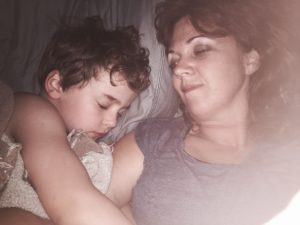 sam sleeping with mom