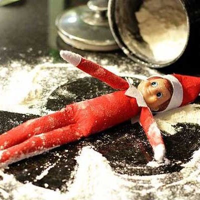 elf-on-the-shelf-snow-play